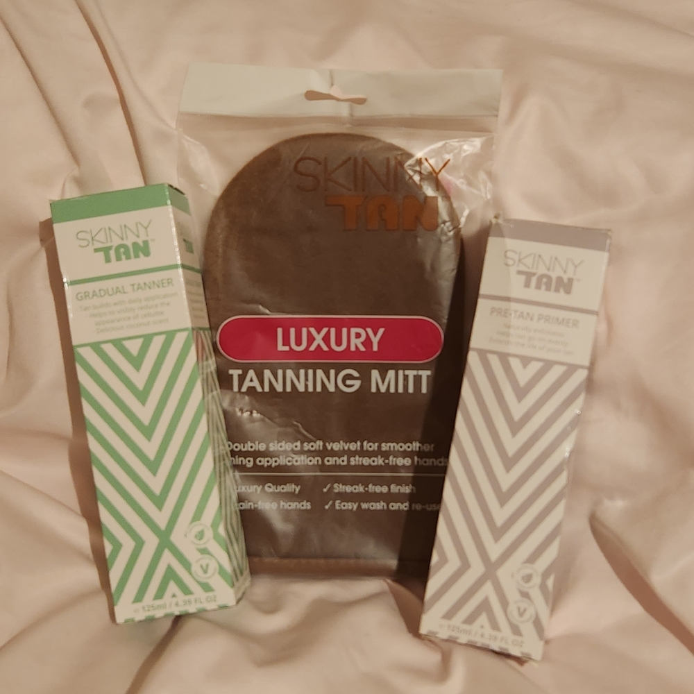 SKINNY TAN SET WITH TANNING MITT